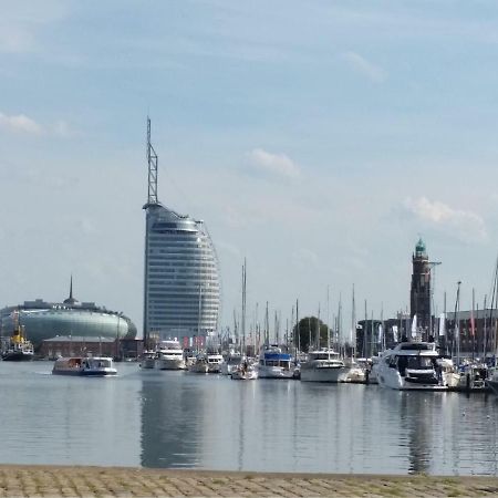 Ferienwohnung Koralle - Am Wasser Бремергафен Екстер'єр фото